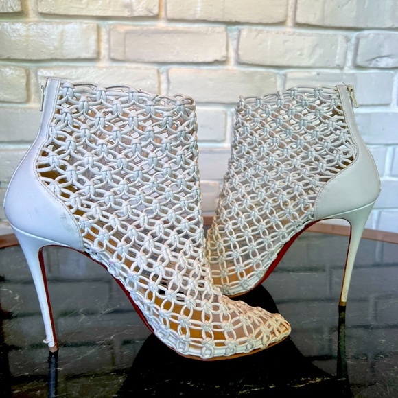 Christian Louboutin woven white leather zipper booties Dust bag included ❤️ - Picture 3 of 12